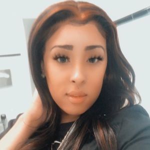 Meet your Posher, Dominique l